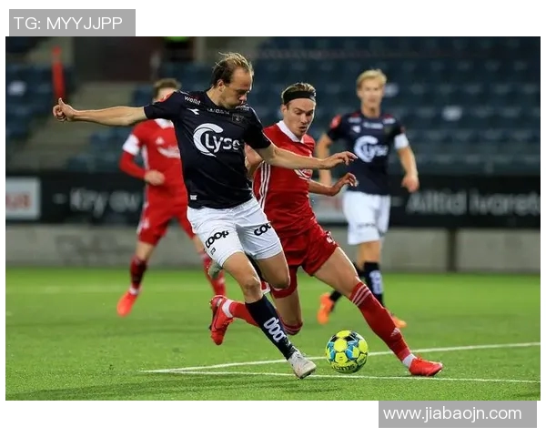 科布雷萨尔与奥伊金斯的激烈对决揭示足球战术与球队实力的较量